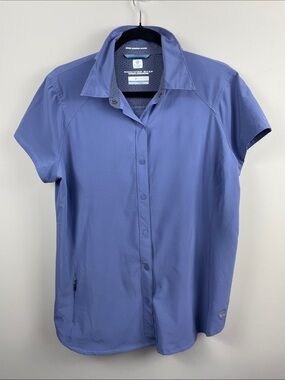 Columbia Short Sleeve Button Shirt in Periwinkle Blue